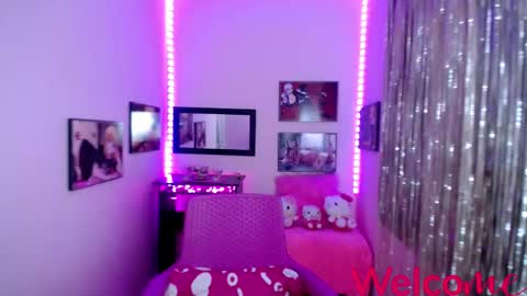 Snapshot of leandra_sex chatting on 03/07/25, 06:00 Leandra online show from 03/07/25, 06:00