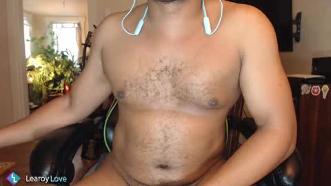 Snapshot of learoy chatting on 12/10/24, 04:49 Learoy online show from 12/10/24, 04:49