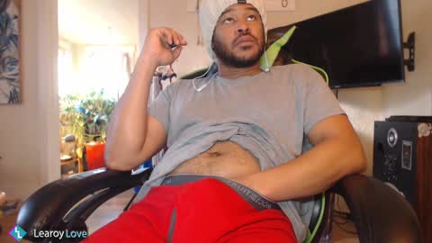 Snapshot of learoy chatting on 12/20/24, 05:29 Learoy online show from 12/20/24, 05:29