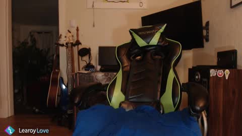 Snapshot of learoy chatting on 01/07/25, 05:22 Learoy online show from 01/07/25, 05:22