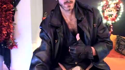 leatherdude69 online show from 02/12/25, 06:51