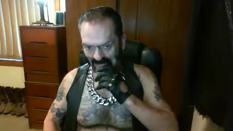 leathergreaser online show from 01/11/25, 07:16