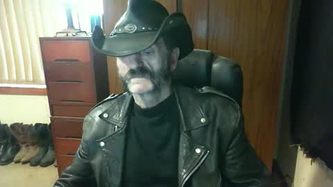 leathergreaser online show from 09/09/25, 10:42