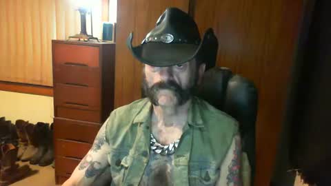 leathergreaser online show from 03/31/26, 07:47