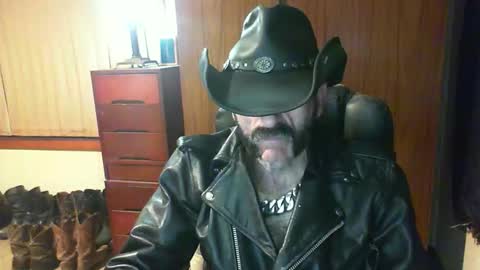 leathergreaser online show from 05/12/26, 08:06