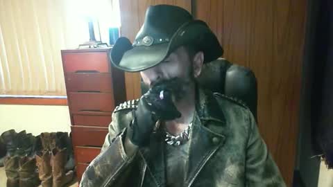 leathergreaser online show from 05/14/26, 08:59