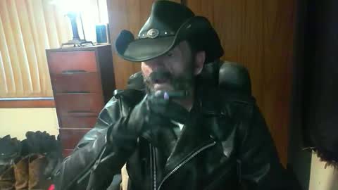 leathergreaser online show from 06/06/26, 06:51