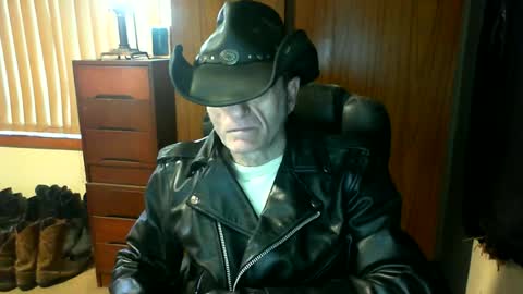 leathergreaser online show from 06/26/26, 11:09
