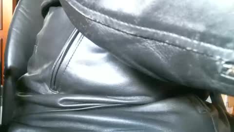 Snapshot of leathermotocross001 chatting on 09/16/25, 02:40 Leathermotocross online show from 09/16/25, 02:40