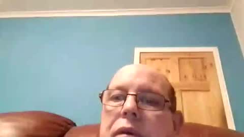 Snapshot of leatherpants68 chatting on 11/12/25, 05:57 leatherpants68 online show from 11/12/25, 05:57