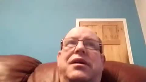 Snapshot of leatherpants68 chatting on 12/01/25, 08:30 leatherpants68 online show from 12/01/25, 08:30