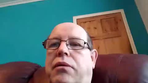 Snapshot of leatherpants68 chatting on 12/02/25, 09:58 leatherpants68 online show from 12/02/25, 09:58