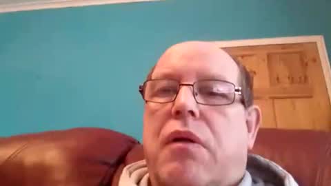 Snapshot of leatherpants68 chatting on 12/15/25, 12:31 leatherpants68 online show from 12/15/25, 12:31