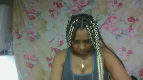 leatiana online show from 04/25/26, 01:19
