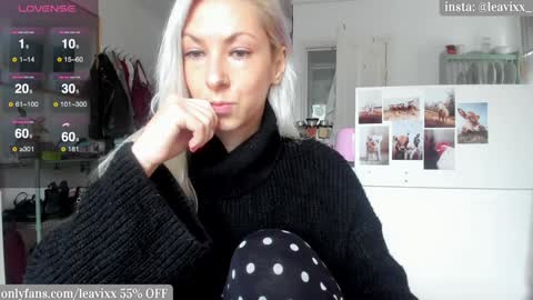 Snapshot of leavixx chatting on 12/12/24, 11:07 LeaVixx online show from 12/12/24, 11:07