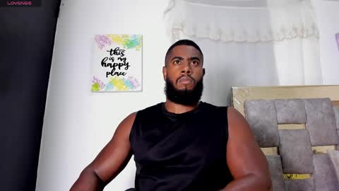 Snapshot of lebron_millionss chatting on 04/15/26, 01:01 lebron millionss online show from 04/15/26, 01:01
