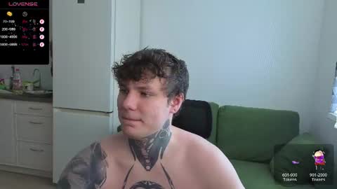 Snapshot of lechery_boy chatting on 06/19/26, 11:03 Lechery boy online show from 06/19/26, 11:03