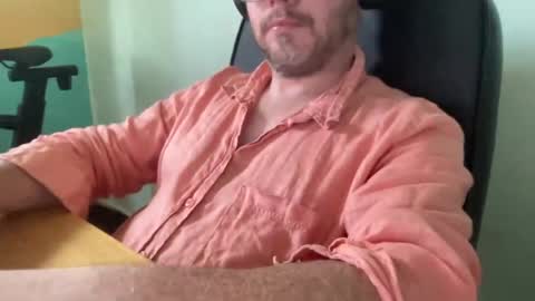 Snapshot of lee_8891 chatting on 07/31/26, 11:53 lee_8891 online show from 07/31/26, 11:53