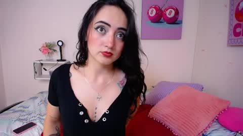Snapshot of leeah_carter chatting on 05/06/26, 05:03 Leah Carter online show from 05/06/26, 05:03