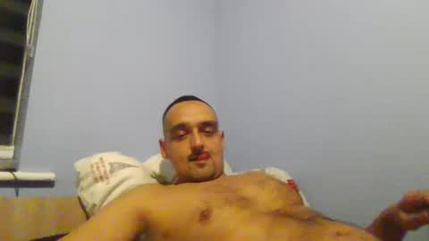leemo2021 online show from 12/31/24, 03:34