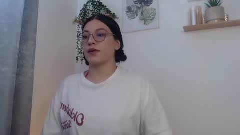 Snapshot of leena_rosee chatting on 07/09/26, 05:50 leena_rosee online show from 07/09/26, 05:50