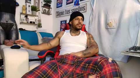 leenar_key online show from 12/22/25, 12:57