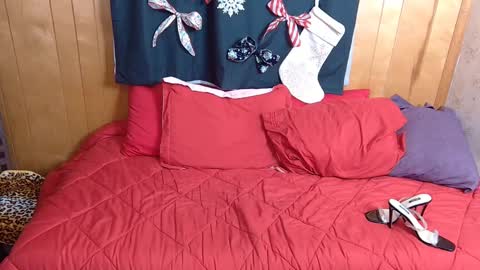 Snapshot of leesdesires chatting on 12/11/24, 04:53 Leesdesires online show from 12/11/24, 04:53