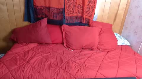 Snapshot of leesdesires chatting on 02/12/26, 04:35 Leesdesires online show from 02/12/26, 04:35