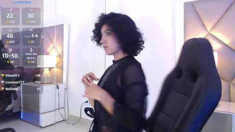 Snapshot of leethompson_ chatting on 01/09/25, 06:04 Leet  online show from 01/09/25, 06:04