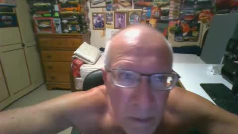 Snapshot of leezamm1132 chatting on 04/29/26, 03:21 leezamm1132 online show from 04/29/26, 03:21