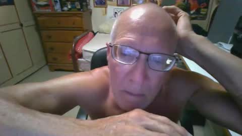 Snapshot of leezamm1132 chatting on 05/25/26, 05:13 leezamm1132 online show from 05/25/26, 05:13