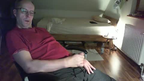 Snapshot of lefti27 chatting on 01/19/25, 11:00 Dave online show from 01/19/25, 11:00