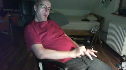 Snapshot of lefti27 chatting on 01/29/25, 10:43 Dave online show from 01/29/25, 10:43