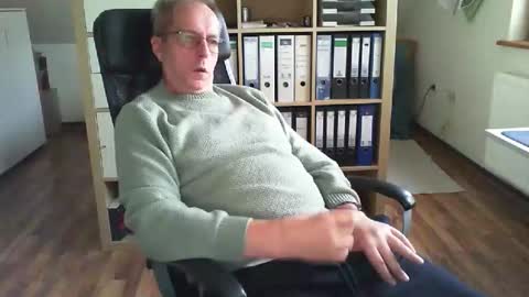 Dave online show from 12/01/25, 12:54