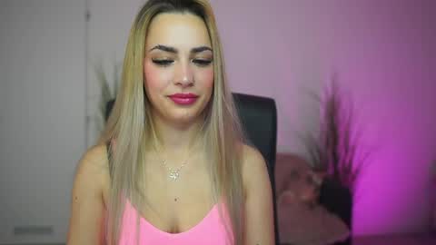 LegallyBlonde18 online show from 04/13/26, 05:40