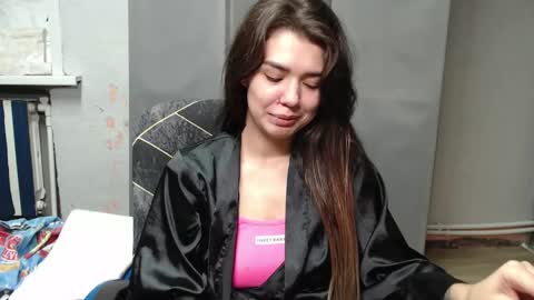 Snapshot of legenda_liya chatting on 11/05/25, 09:26 Liya online show from 11/05/25, 09:26