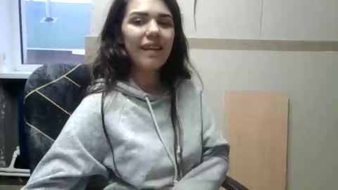 Snapshot of legenda_liya chatting on 04/13/26, 03:17 Liya online show from 04/13/26, 03:17