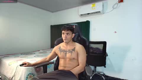  Lei  online show from 02/11/25, 03:29