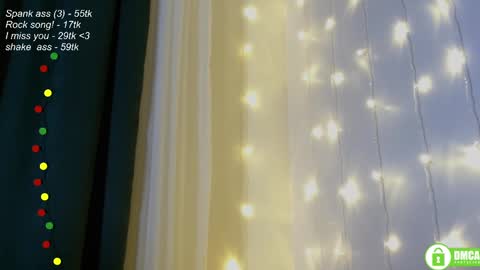 Snapshot of leia_bell chatting on 03/02/25, 09:22 hey Im Leia and I love rock  online show from 03/02/25, 09:22