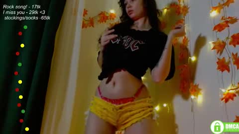 Snapshot of leia_bell chatting on 10/18/25, 07:14 hey Im Leia and I love rock  online show from 10/18/25, 07:14