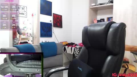 LeidyDi223 online show from 10/19/25, 01:23