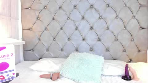 LEIGH ANGELS online show from 01/04/25, 12:48