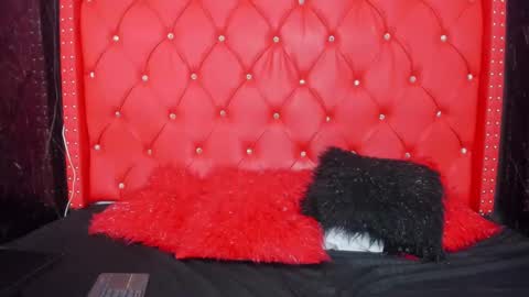 LEIGH ANGELS online show from 02/28/25, 08:28