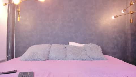 LEIGH ANGELS online show from 11/14/25, 10:18