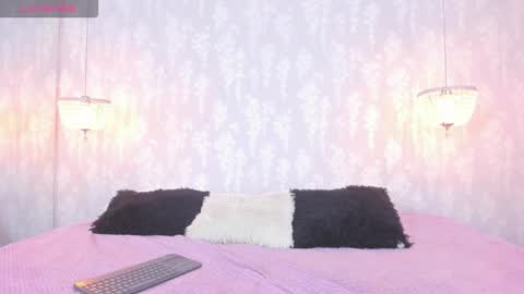 LEIGH ANGELS online show from 12/02/25, 08:37