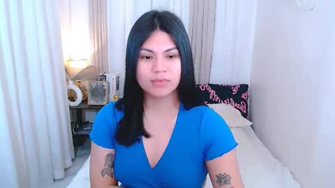 Snapshot of leighcortesi chatting on 10/17/25, 07:44 Cailey online show from 10/17/25, 07:44