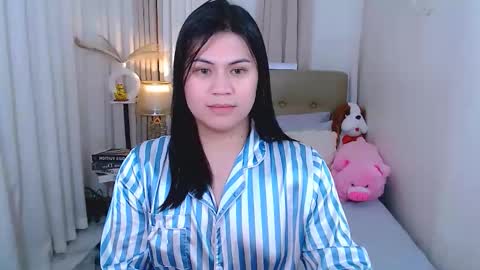 Snapshot of leighcortesi chatting on 11/26/25, 03:24 Cailey online show from 11/26/25, 03:24