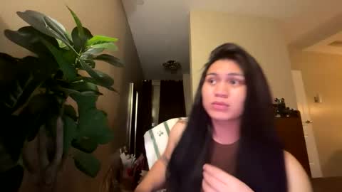 Snapshot of leighcortesi chatting on 03/06/26, 04:58 Cailey online show from 03/06/26, 04:58