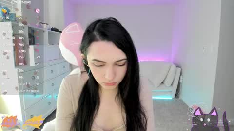 Leighla online show from 10/11/25, 09:24