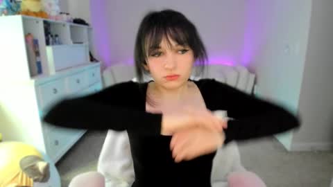 Snapshot of leighlalove chatting on 02/16/26, 11:34 Leighla online show from 02/16/26, 11:34